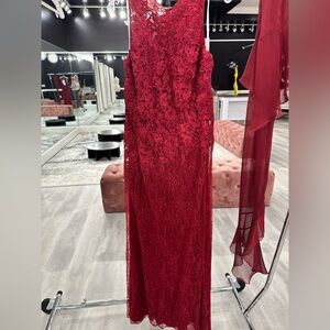 Elegant Lace Sleeveless Maxi Dress - Burgundy